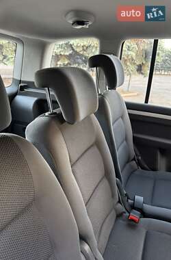 Минивэн Volkswagen Touran 2011 в 