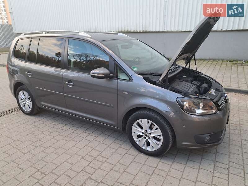 Мінівен Volkswagen Touran 2014 в Львові фото 18 Мінівен Volkswagen Touran 2014 в Львові