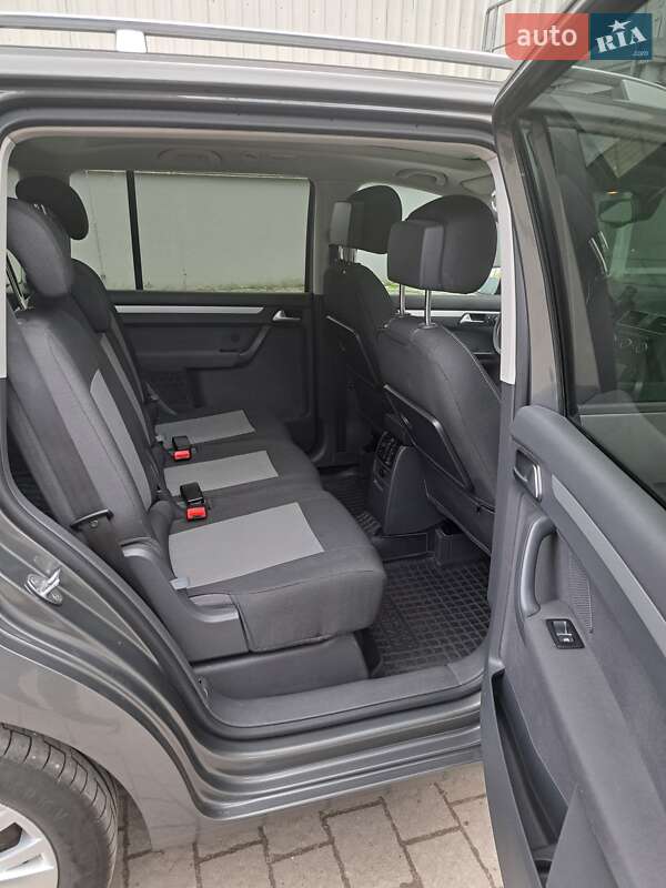 Мінівен Volkswagen Touran 2014 в Львові фото 28 Мінівен Volkswagen Touran 2014 в Львові