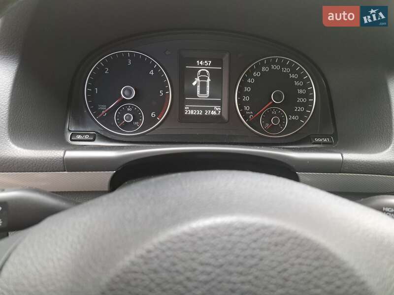 Мінівен Volkswagen Touran 2014 в Львові фото 35 Мінівен Volkswagen Touran 2014 в Львові