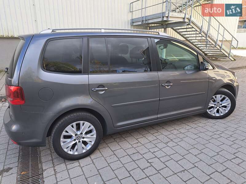 Мінівен Volkswagen Touran 2014 в Львові фото 39 Мінівен Volkswagen Touran 2014 в Львові