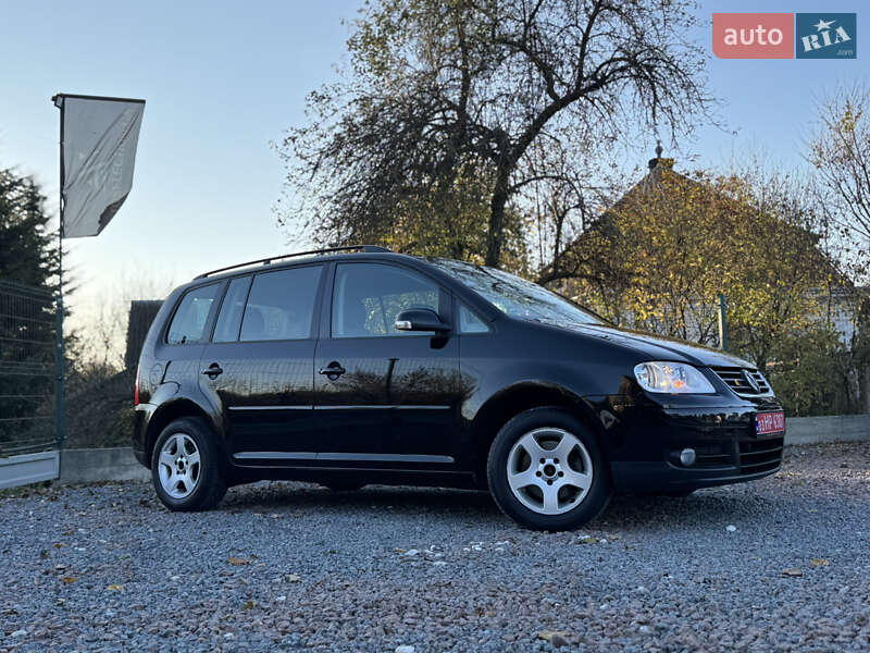 Мінівен Volkswagen Touran 2006 в Дрогобичі