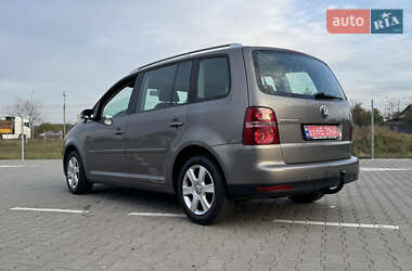 Минивэн Volkswagen Touran 2007 в 