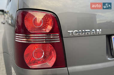 Минивэн Volkswagen Touran 2007 в 