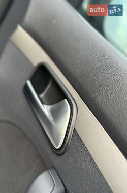 Минивэн Volkswagen Touran 2007 в 