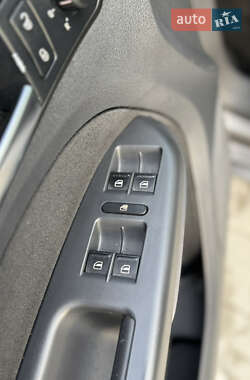 Минивэн Volkswagen Touran 2007 в 