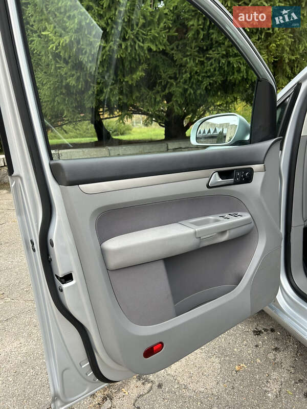 Минивэн Volkswagen Touran 2008 в Золотоноше фото 34 Минивэн Volkswagen Touran 2008 в Золотоноше