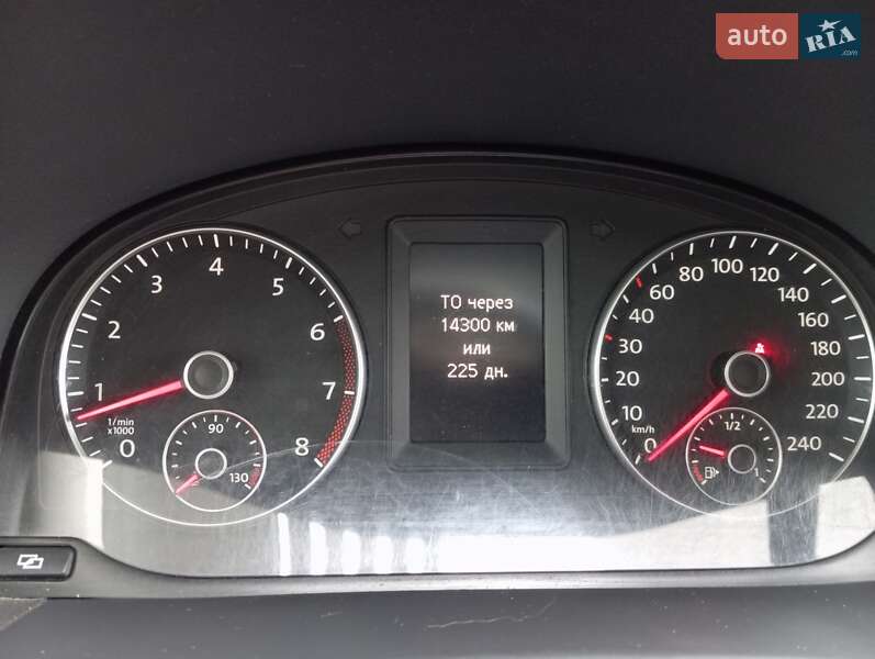 Минивэн Volkswagen Touran 2012 в Киеве фото 22 Минивэн Volkswagen Touran 2012 в Киеве