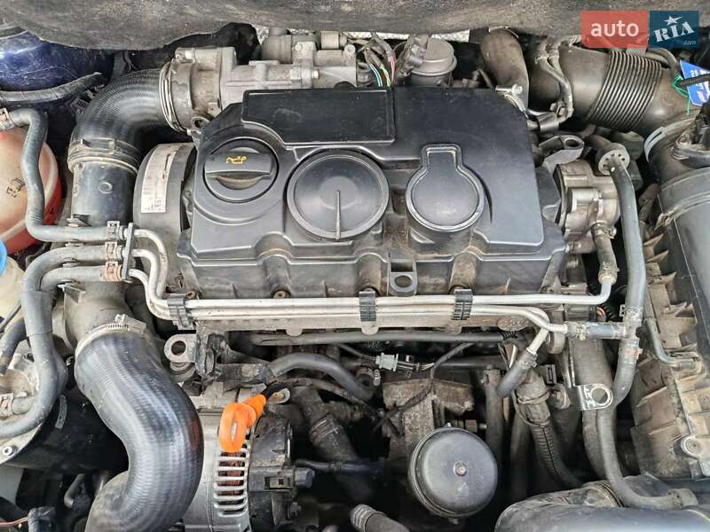 Минивэн Volkswagen Touran 2006 в Калуше