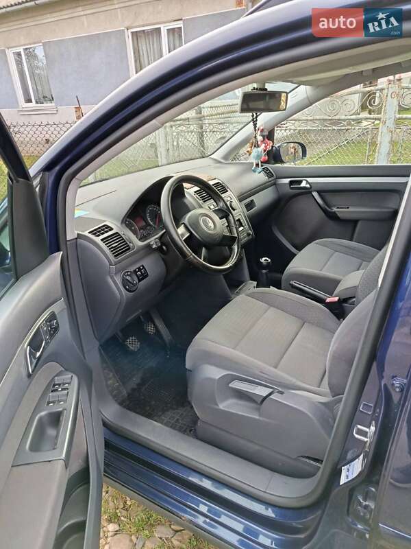 Минивэн Volkswagen Touran 2006 в Калуше