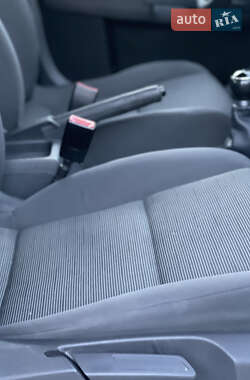 Минивэн Volkswagen Touran 2007 в 