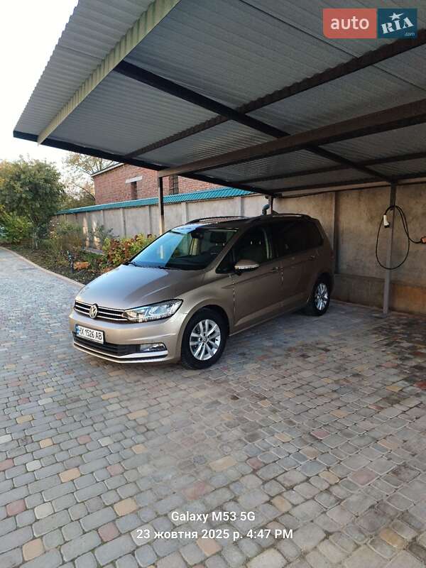 Микровэн Volkswagen Touran 2017 в Каменец-Подольском фото Микровэн Volkswagen Touran 2017 в Каменец-Подольском