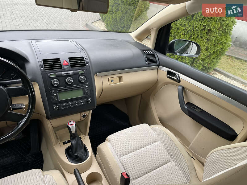 Минивэн Volkswagen Touran 2003 в Городке фото 19 Минивэн Volkswagen Touran 2003 в Городке
