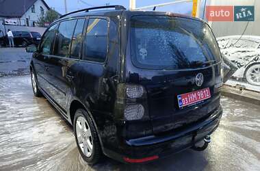 Мінівен Volkswagen Touran 2006 в Луцьку
