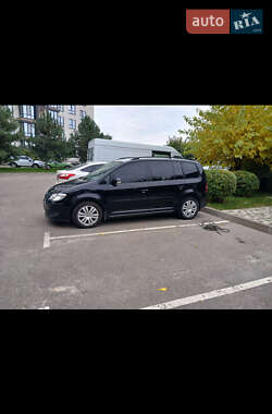 Мінівен Volkswagen Touran 2007 в Софіївській Борщагівці