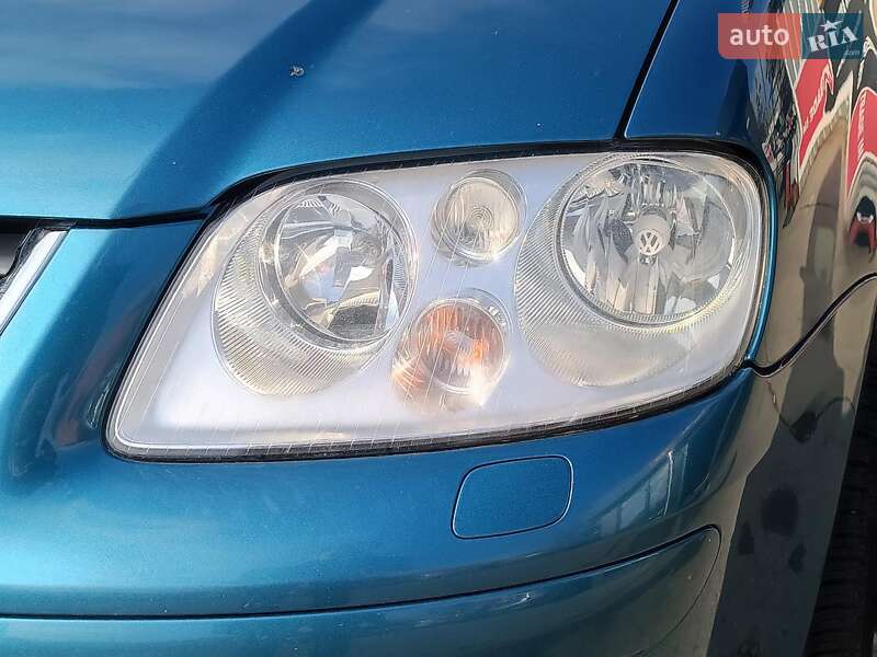 Мінівен Volkswagen Touran 2005 в Харкові