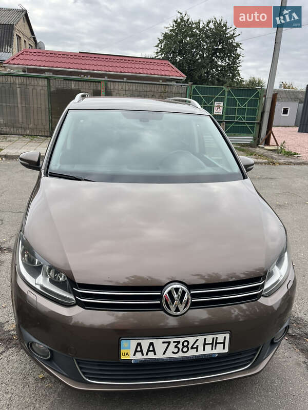 Минивэн Volkswagen Touran 2012 в Киеве