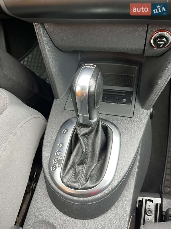 Минивэн Volkswagen Touran 2012 в Киеве