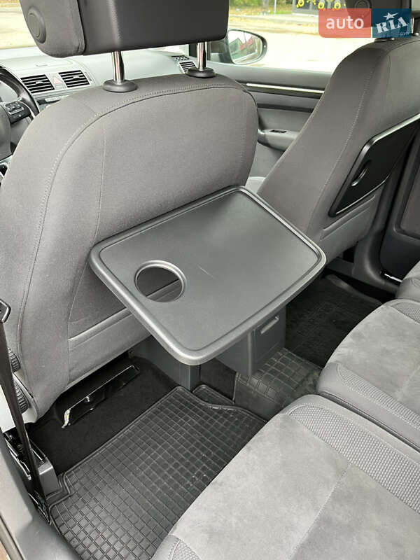 Минивэн Volkswagen Touran 2012 в Киеве