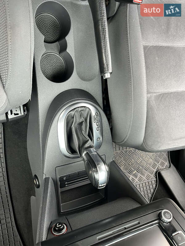Минивэн Volkswagen Touran 2012 в Киеве