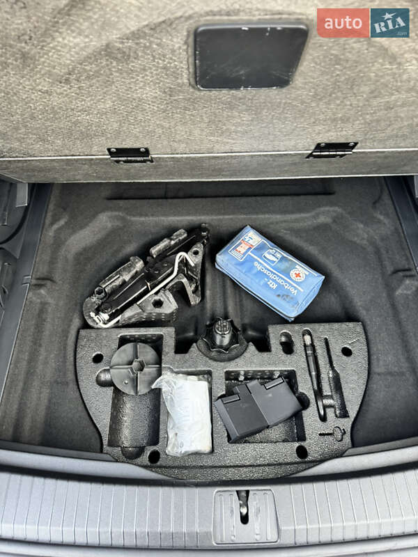 Микровэн Volkswagen Touran 2017 в Луцке фото 10 Микровэн Volkswagen Touran 2017 в Луцке