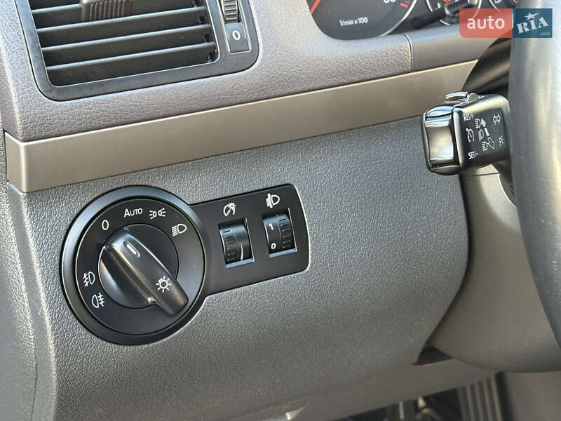 Минивэн Volkswagen Touran 2009 в Житомире фото 39 Минивэн Volkswagen Touran 2009 в Житомире