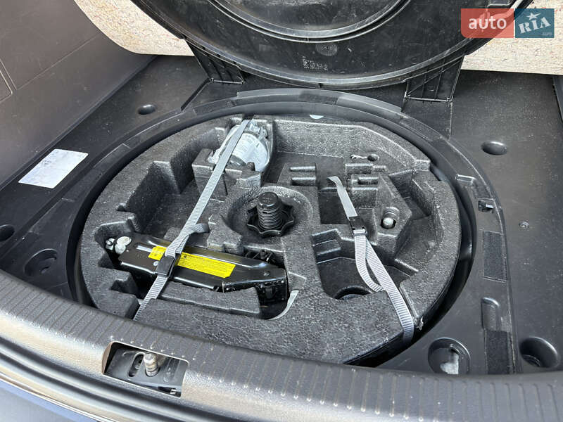 Минивэн Volkswagen Touran 2009 в Житомире фото 44 Минивэн Volkswagen Touran 2009 в Житомире