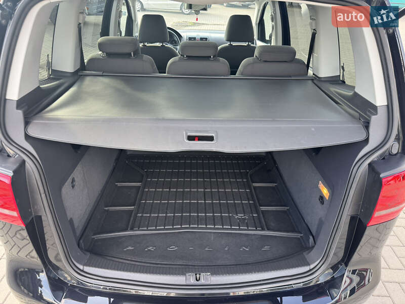 Минивэн Volkswagen Touran 2011 в Ковеле