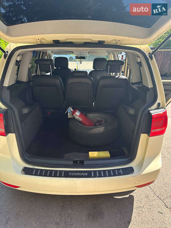 Минивэн Volkswagen Touran 2014 в Житомире