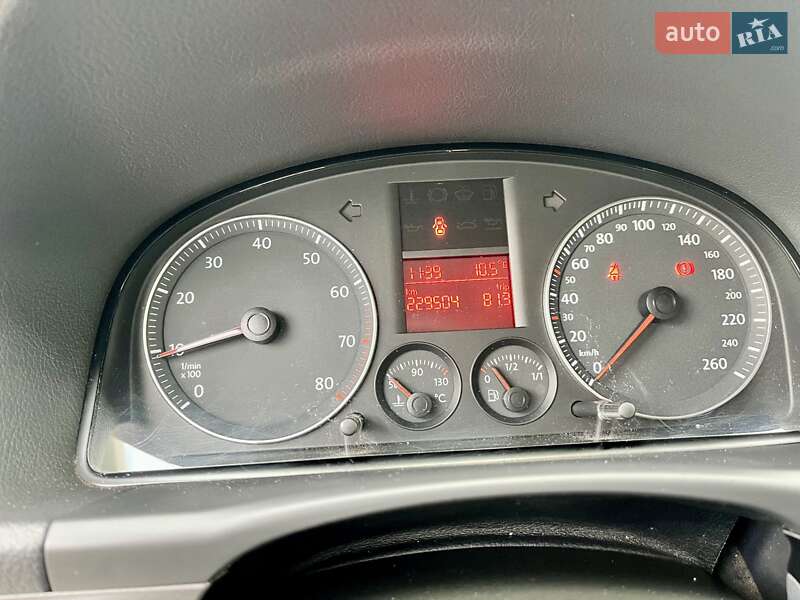 Минивэн Volkswagen Touran 2004 в Умани фото 5 Минивэн Volkswagen Touran 2004 в Умани