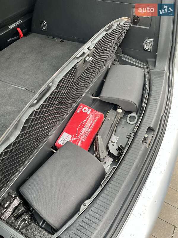 Минивэн Volkswagen Touran 2004 в Умани фото 9 Минивэн Volkswagen Touran 2004 в Умани