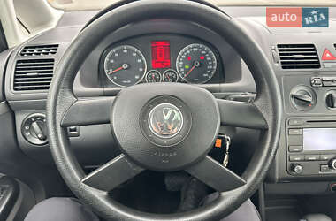 Минивэн Volkswagen Touran 2006 в 