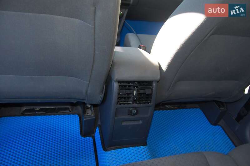 Минивэн Volkswagen Touran 2003 в Малинцах фото 22 Минивэн Volkswagen Touran 2003 в Малинцах