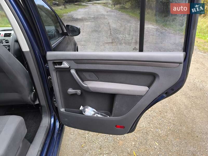 Минивэн Volkswagen Touran 2009 в Берегово фото 6 Минивэн Volkswagen Touran 2009 в Берегово