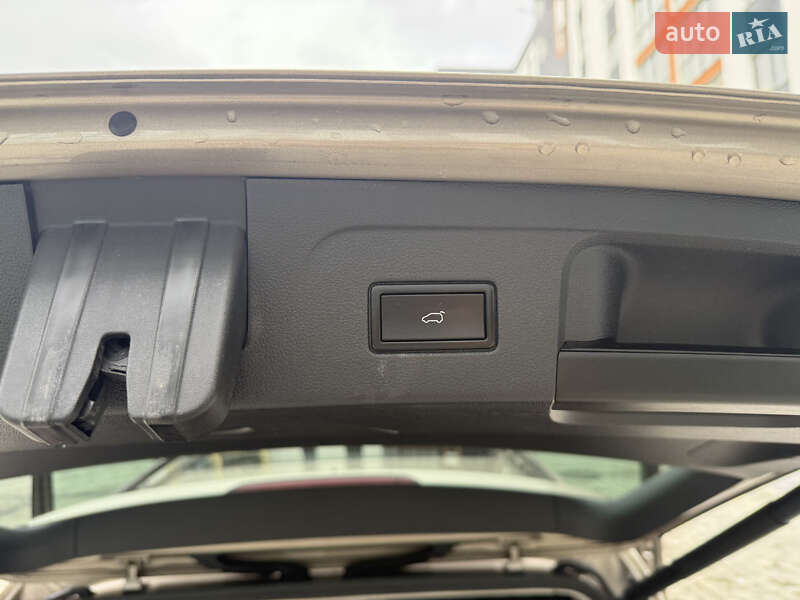 Микровэн Volkswagen Touran 2019 в Сокале