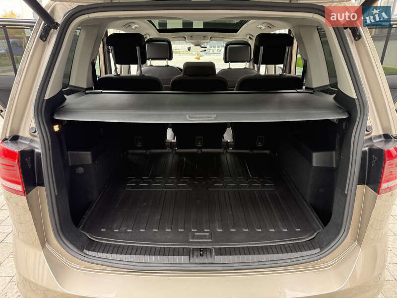 Микровэн Volkswagen Touran 2019 в Сокале