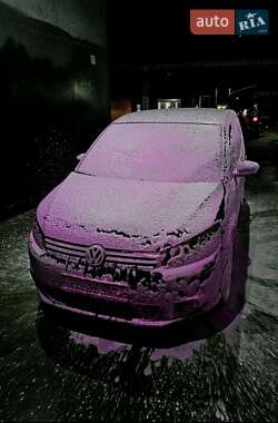 Мінівен Volkswagen Touran 2010 в Києві