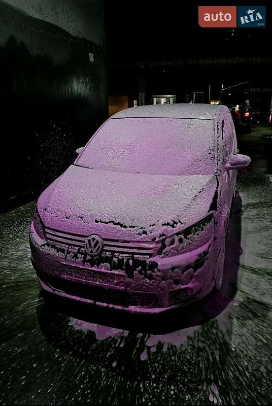 Мінівен Volkswagen Touran 2010 в Києві фото 2 Мінівен Volkswagen Touran 2010 в Києві