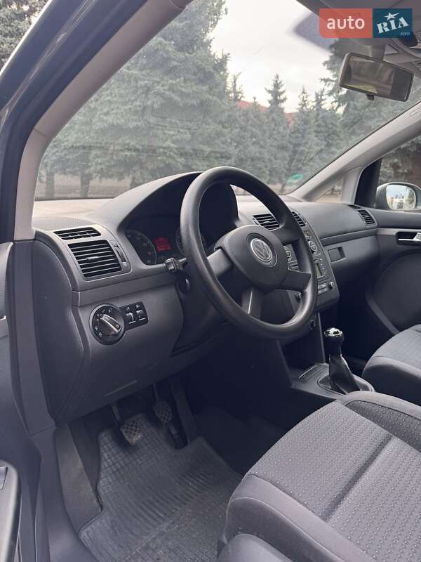 Мінівен Volkswagen Touran 2005 в Вознесенську фото 7 Мінівен Volkswagen Touran 2005 в Вознесенську