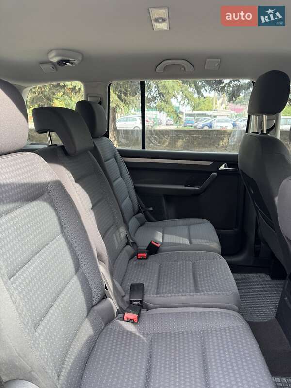 Мінівен Volkswagen Touran 2005 в Вознесенську фото 11 Мінівен Volkswagen Touran 2005 в Вознесенську