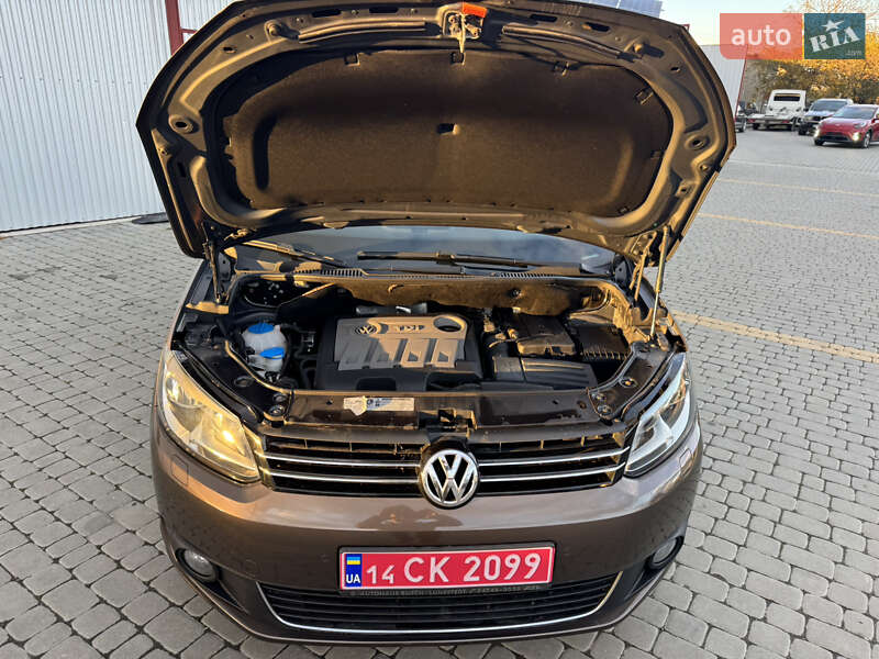 Мінівен Volkswagen Touran 2011 в Коломиї