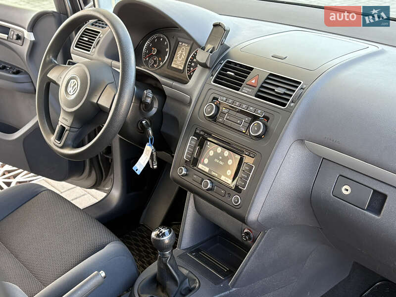 Минивэн Volkswagen Touran 2011 в Житомире