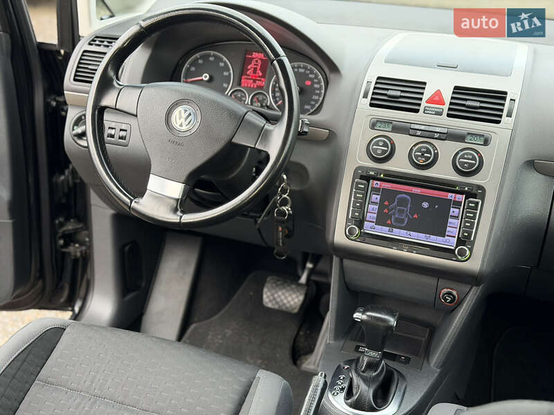 Мінівен Volkswagen Touran 2008 в Рівному фото 10 Мінівен Volkswagen Touran 2008 в Рівному