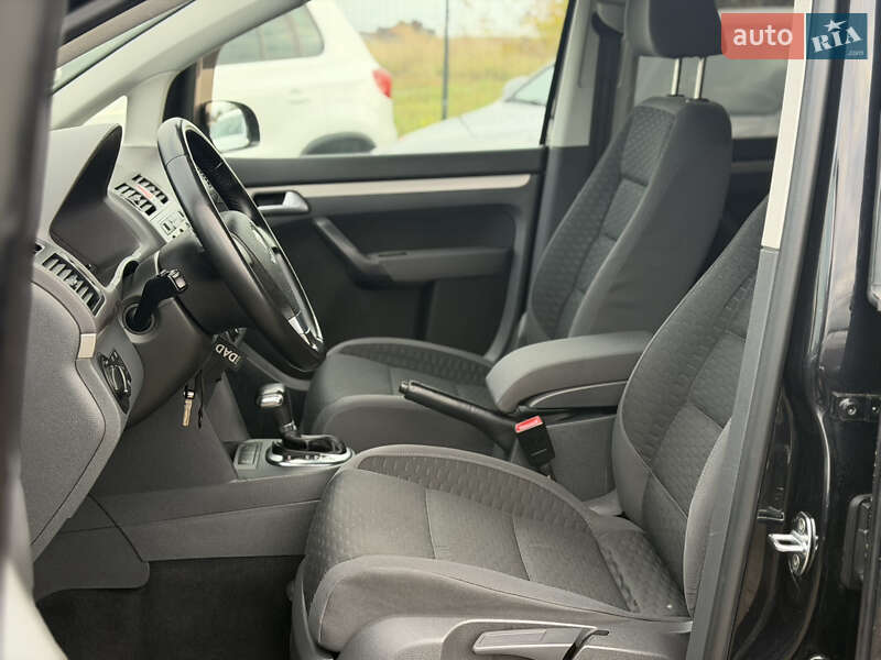 Мінівен Volkswagen Touran 2008 в Рівному фото 15 Мінівен Volkswagen Touran 2008 в Рівному