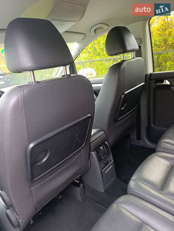 Минивэн Volkswagen Touran 2009 в Луцке