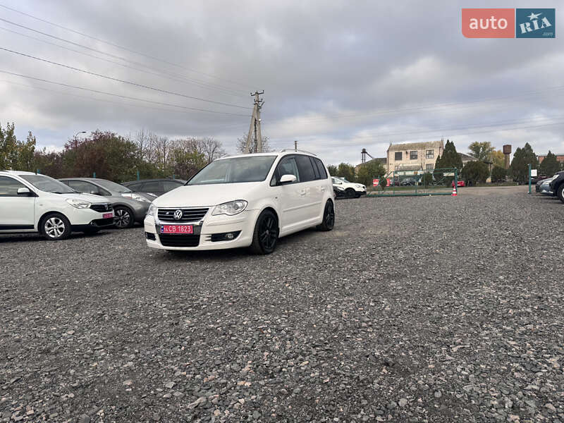Минивэн Volkswagen Touran 2009 в Звенигородке