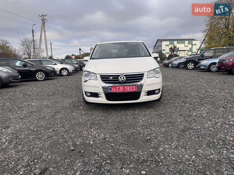 Минивэн Volkswagen Touran 2009 в Звенигородке