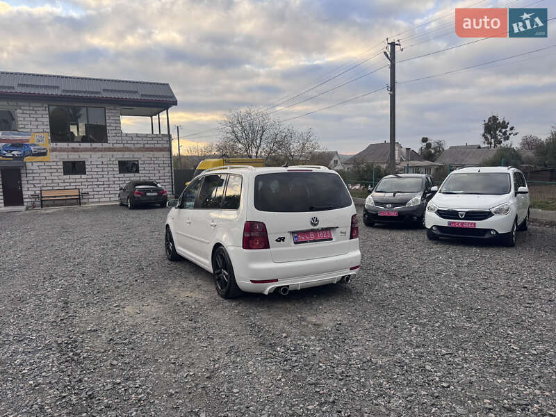 Минивэн Volkswagen Touran 2009 в Звенигородке