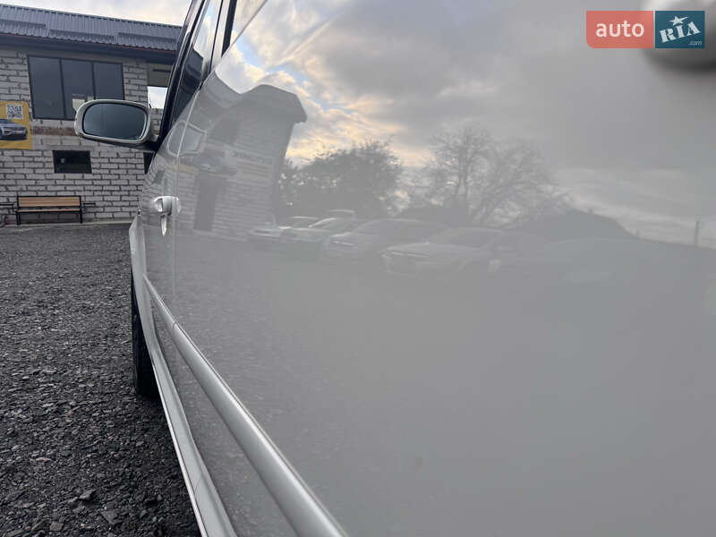 Минивэн Volkswagen Touran 2009 в Звенигородке