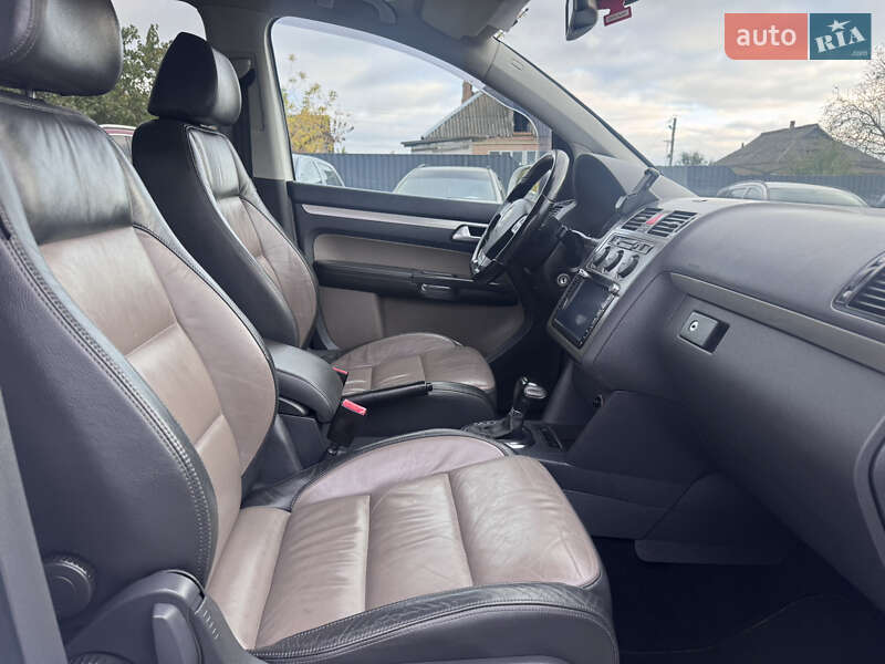 Минивэн Volkswagen Touran 2009 в Звенигородке